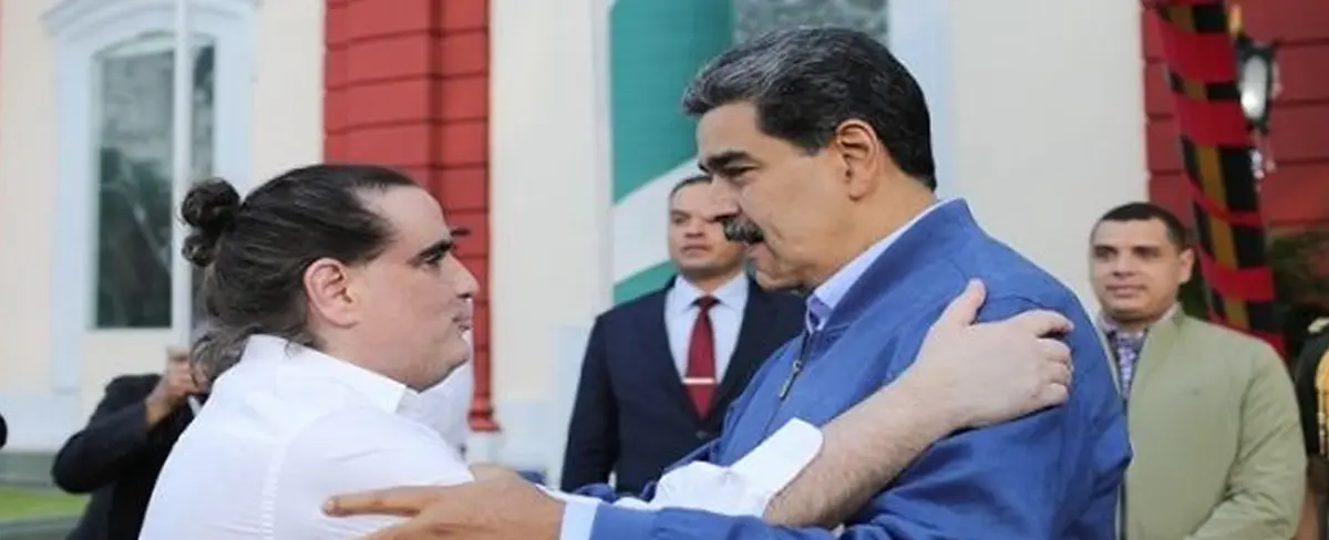 Nicolás Maduro recibe al diplomático Alex Saab tras su liberación