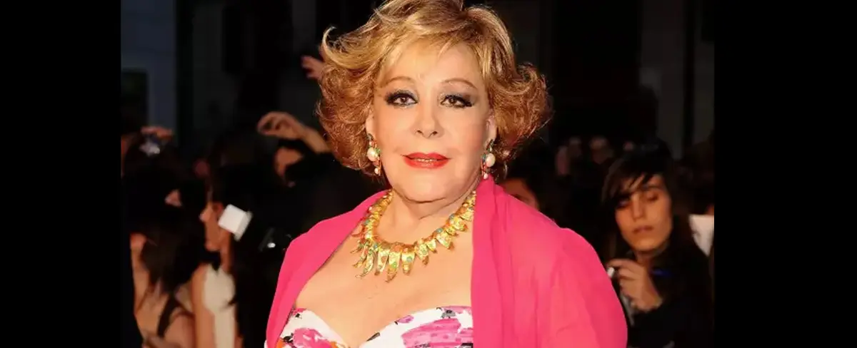 Silvia Pinal continuará hospitalizada por influenza