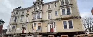 Trasladan edificio antiguo en Canadá con 700 pastillas de jabón