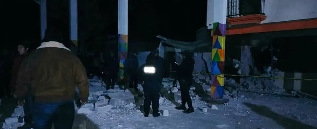 Bodega con pirotecnica explota en Puebla dejando tres muertos y 25 personas heridas