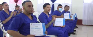 99 privados de libertad concluyen cursos de capacitación técnica