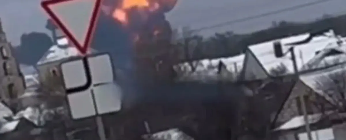 Avión ruso con 65 prisioneros ucranianos se estrella en provincia Bélgorod