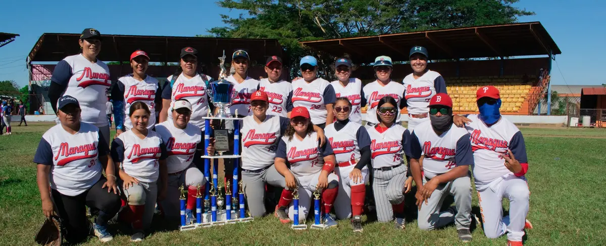 Béisbol Femenino: Nicaragua vs Gigantes de Yomiuri de Japón