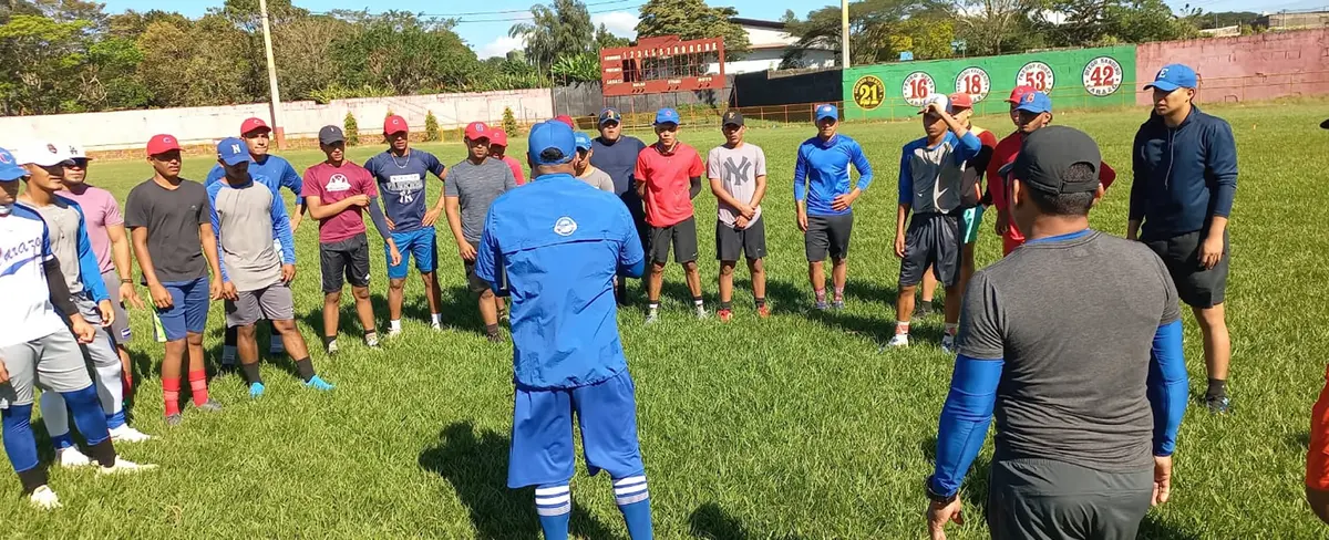 Cafeteros de Carazo inician entrenamiento previo al Pomares 2024