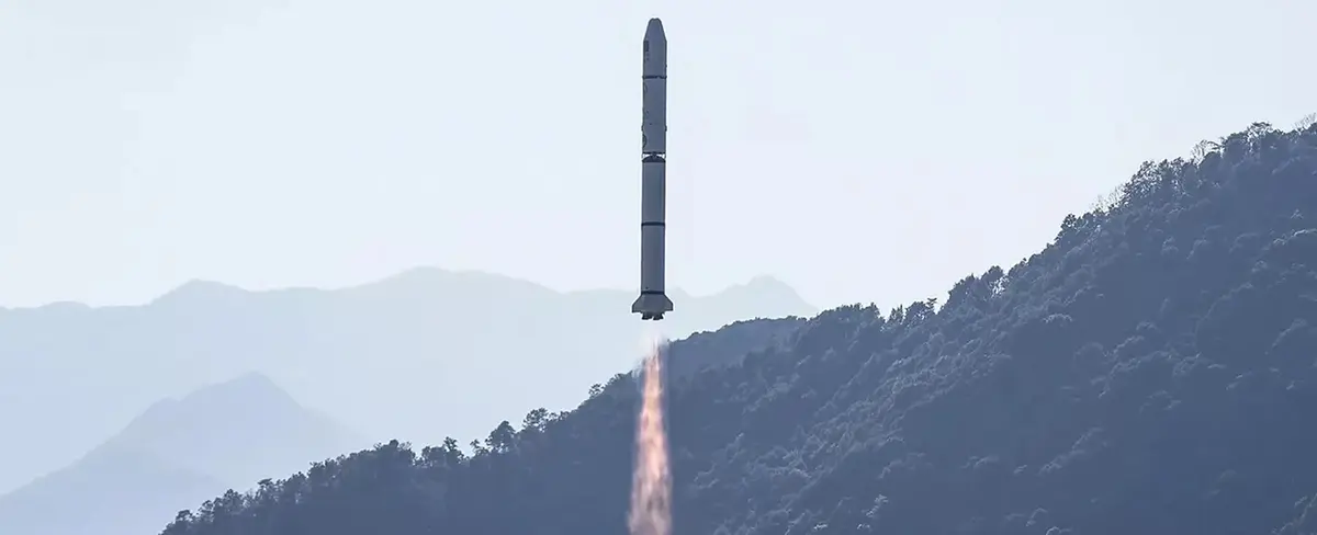 China lanza con éxito telescopio de rayos X para estudiar eventos cósmicos