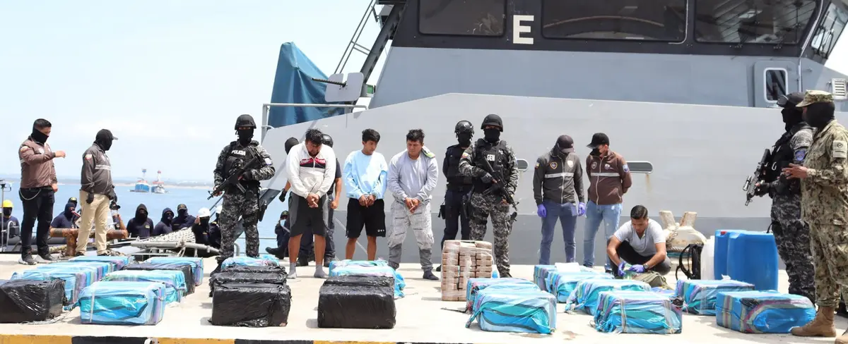 Ecuador detiene lancha con droga valorada en 20 millones de dólares