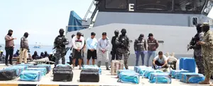 Ecuador detiene lancha con droga valorada en 20 millones de dólares