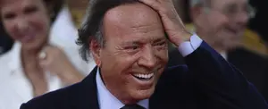 Retienen a Julio Iglesias en un Aeropuerto de República Dominicana