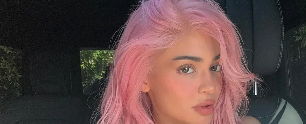 Kylie Jenner cierra ciclos con radical cambio de look