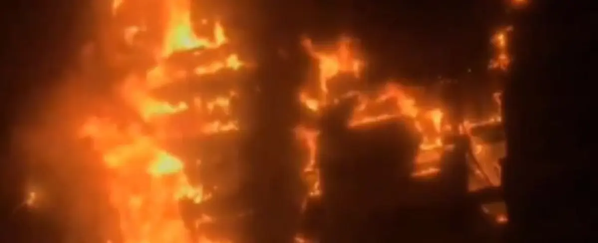 Masivo incendio en un hospital de Teherán