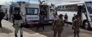 Rescatan a más de 700 migrantes hacinados en una bodega en México