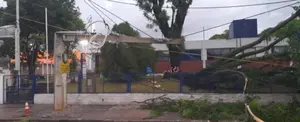 En Paraguay miles de familias quedan en "oscurana" por fuerte temporal