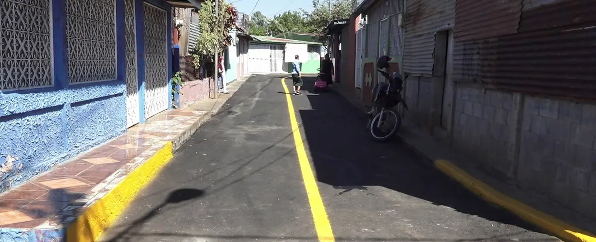 Calles recarpeteadas en el barrio Edgard Lang fortalece el buen vivir en Managua