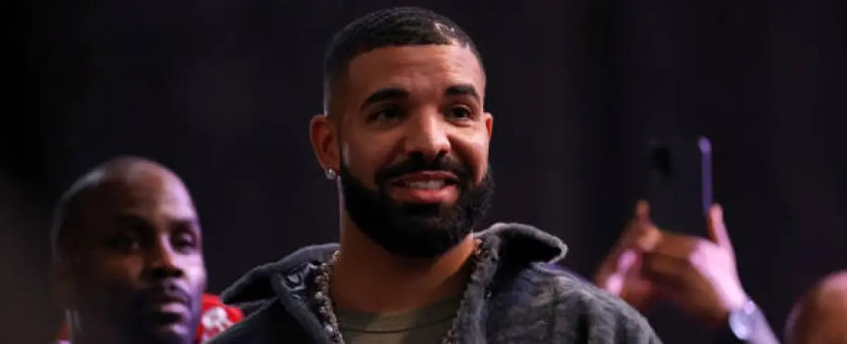 Drake es tendencia en redes por imágenes subidas de tono