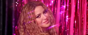Critican a Shakira por "tirarle" a Piqué en su cumpleaños