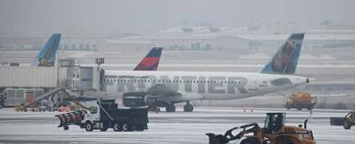 Tormenta invernal Lorraine provoca la cancelación de mil vuelos en EE.UU.
