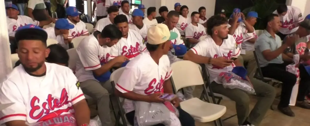 Equipo de béisbol de Estelí recibe uniformes e indumentaria para el Pomares 2024
