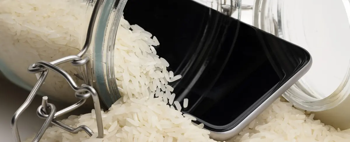 La técnica correcta para secar el iPhone sin usar arroz