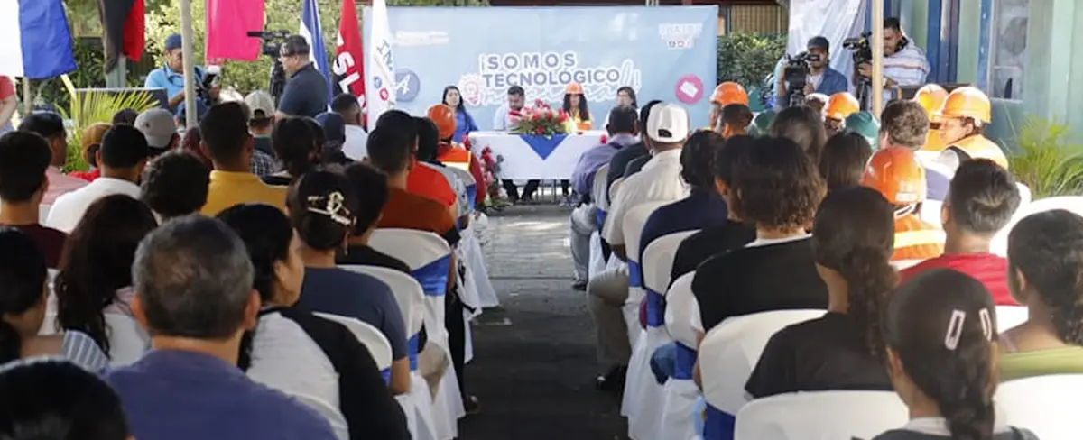 Estudiantes del turno sabatino inician clases en el Centro Tecnológico Hugo Chávez