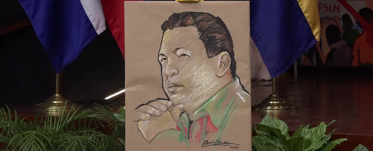 Comunidad universitaria también rinde homenaje en honor al Comandante Chávez