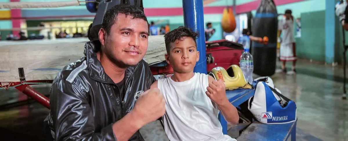 Diego Armando McNally, el pupilo de Román "Chocolatito" González
