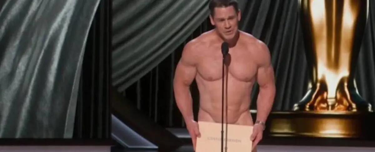 ¡Inesperado! John Cena aparece sin nada de ropa en los Premios Oscar 2024