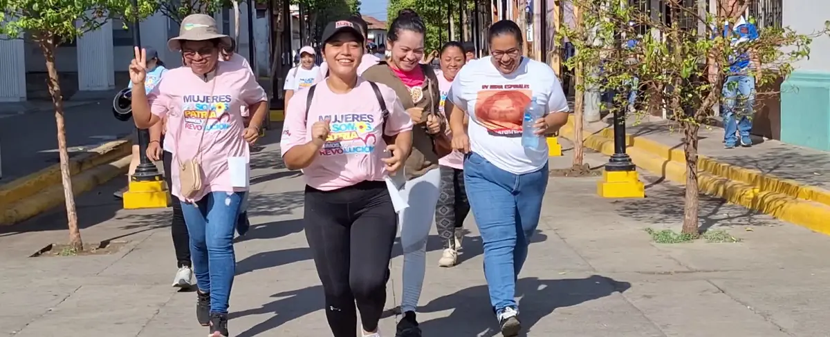 Celebran alegre maratón de luchas y victorias de mujeres en León