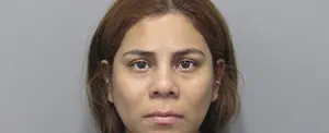 Insensata mujer deja sola a su hija por irse de vacaciones es condenada a cadena perpetua