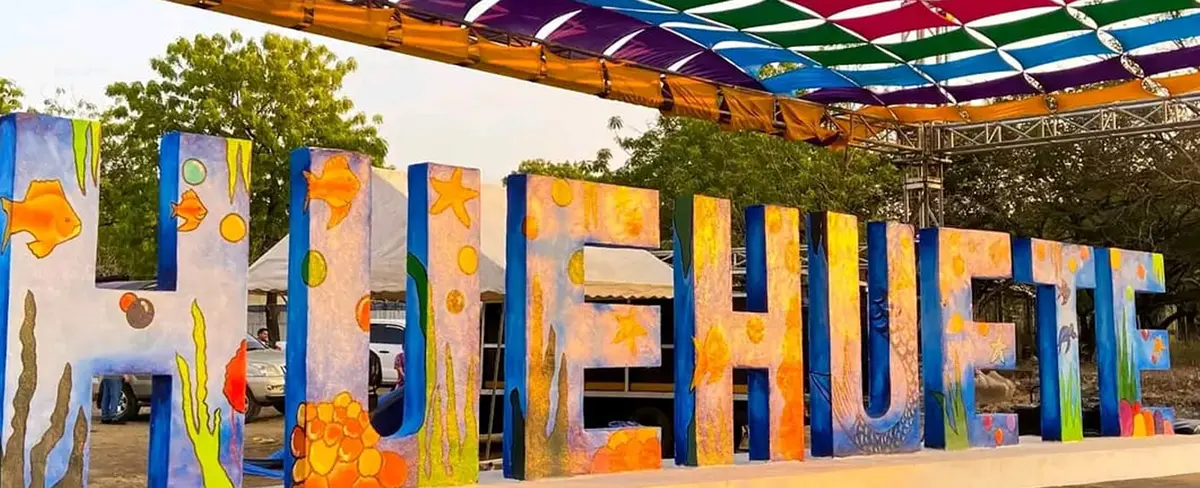 Inauguran zona selfie en playa Huehuete, destino para disfrutar de las vacaciones