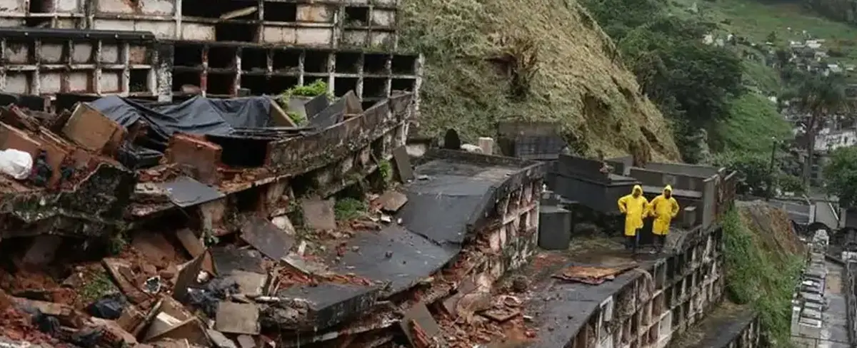 12 personas perdieron la vida tras intensas lluvias en el sureste de Brasil