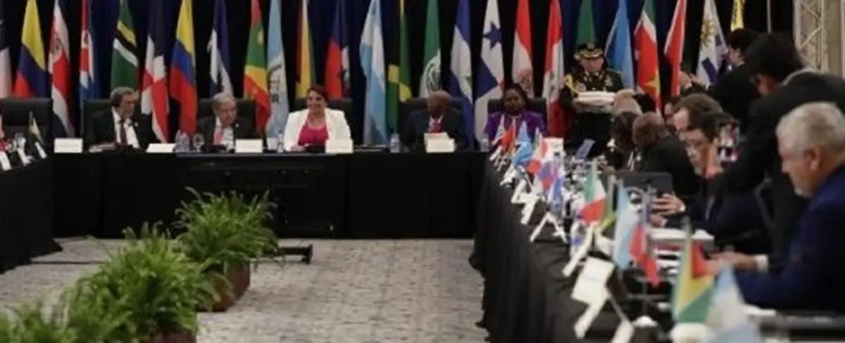 Celac convoca a cumbre para abordar la violación de Convención de Viena por parte de Ecuador