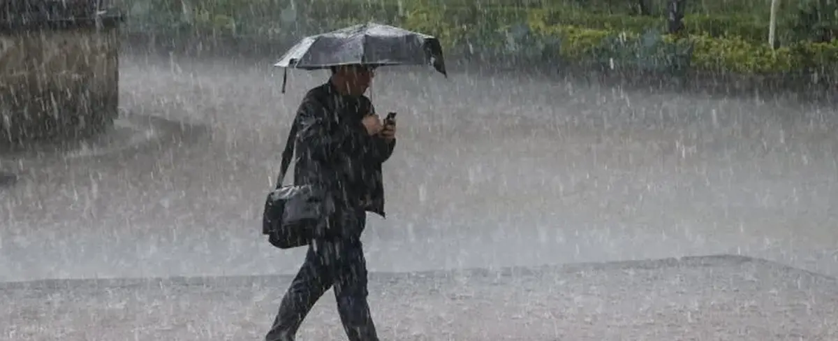 China emite alerta azul por fuertes lluvias