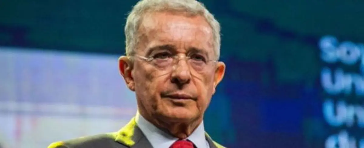 Fiscalía colombiana llama a juicio al expresidente Álvaro Uribe
