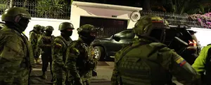 México denuncia ante La Haya a Ecuador por violento asalto a la Embajada en Quito