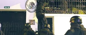 Rechazo internacional por invasión policial de embajada mexicana en Ecuador