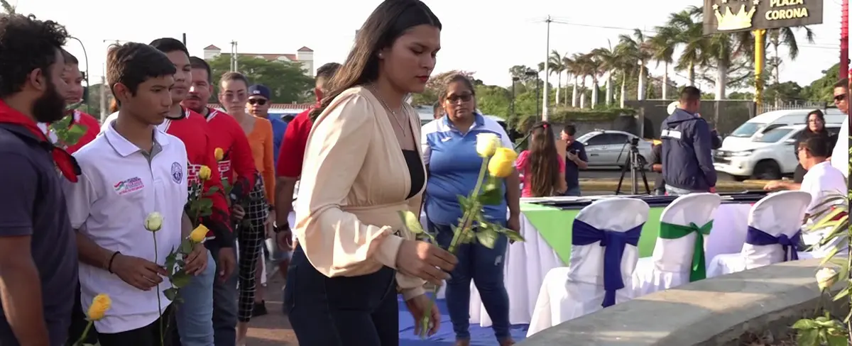 Una flor para el "Caballero del Ring", el gran Alexis Argüello