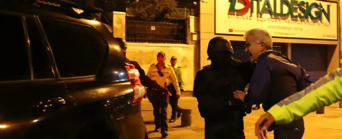 Roberto Canseco, diplomático mexicano golpeado por policía de Ecuador