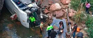 Tres muertos y otras 14 personas heridas deja accidente de tránsito en Ecuador