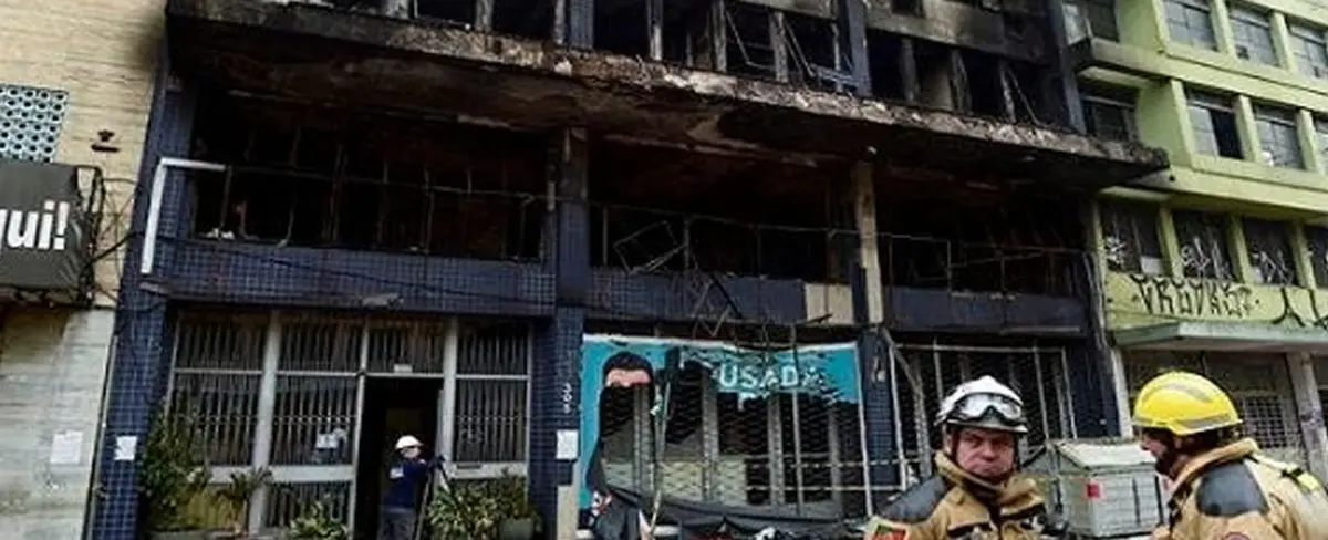 Diez personas perdieron la vida tras un incendio en pensión de Brasil
