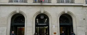 Policía desaloja a estudiantes antisionistas de universidad en París