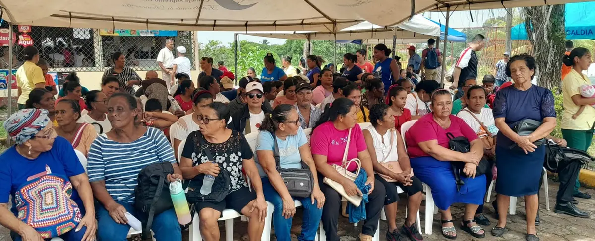 Familias son atendidas en feria de salud en el Caribe Sur
