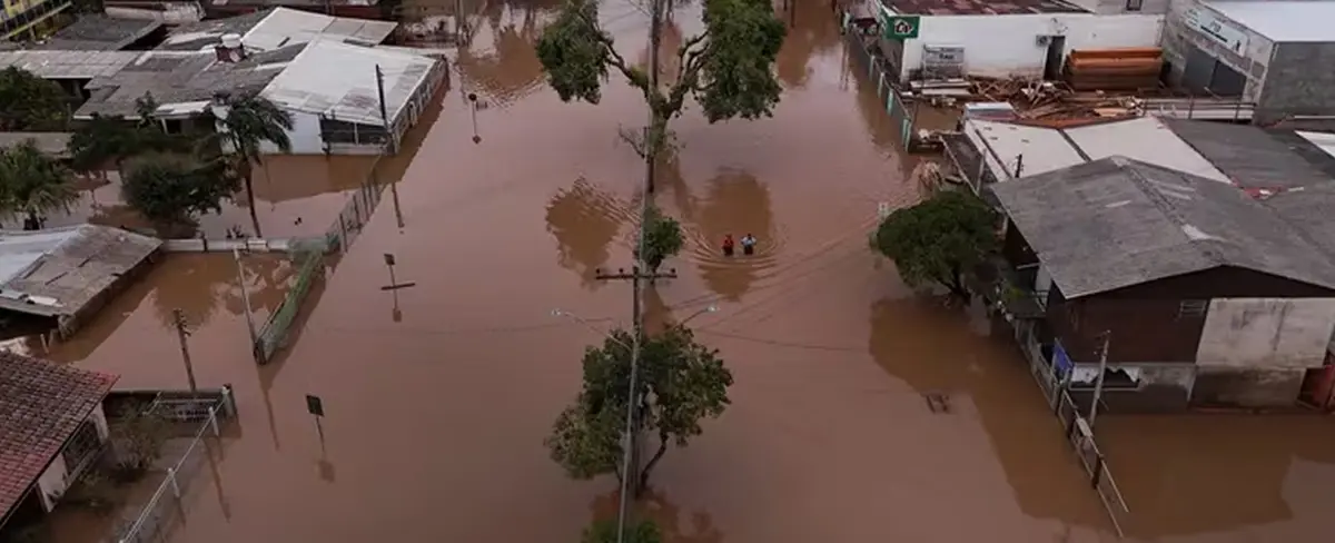 Catastróficas inundaciones aumentan a 144 el número de muertos en Brasil