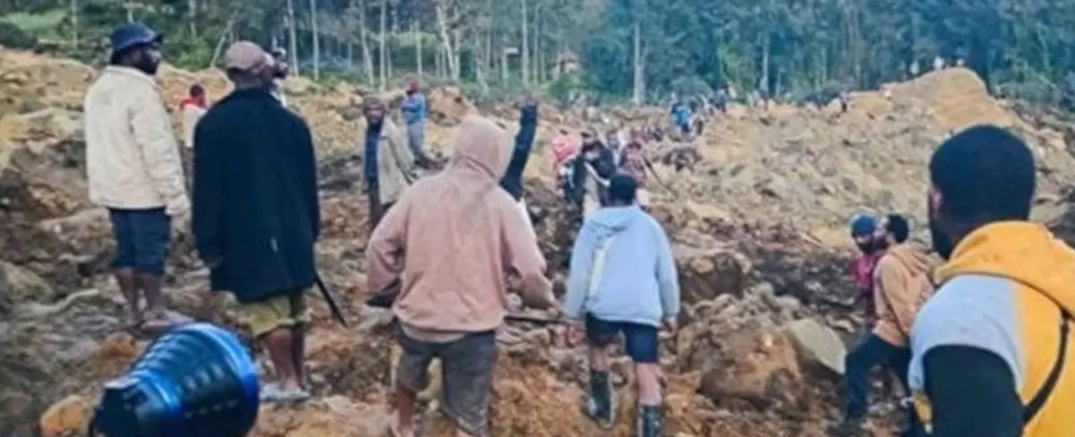 Sube la cifra de muertos a 300 por alud de tierra en Papúa Nueva Guinea