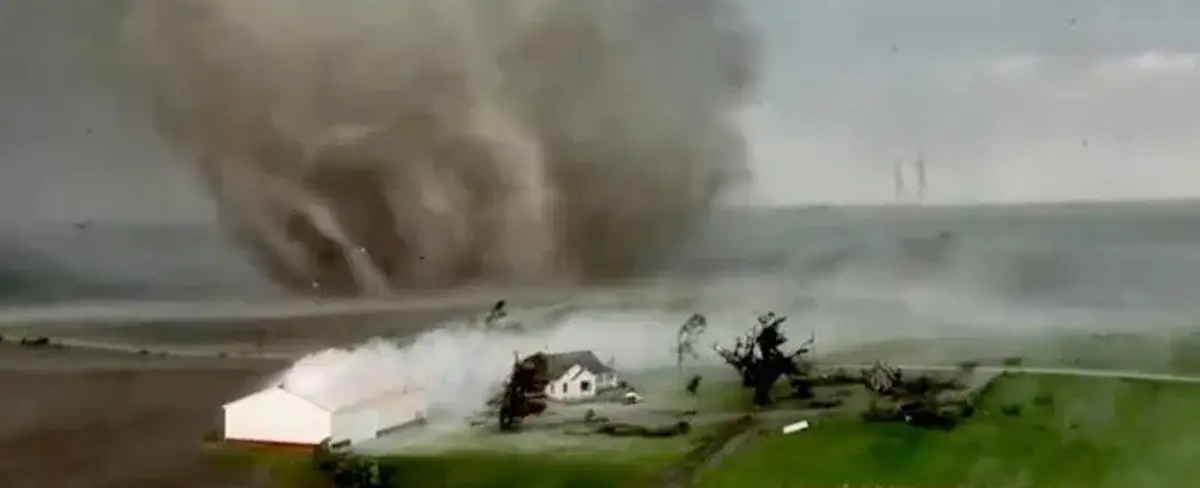 Devastador tornado en Iowa deja cinco muertos y otra decenas de personas heridas