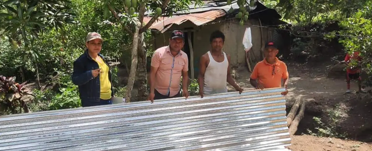 Familias vulnerables ante las lluvias reciben ayuda en Ciudad Antigua