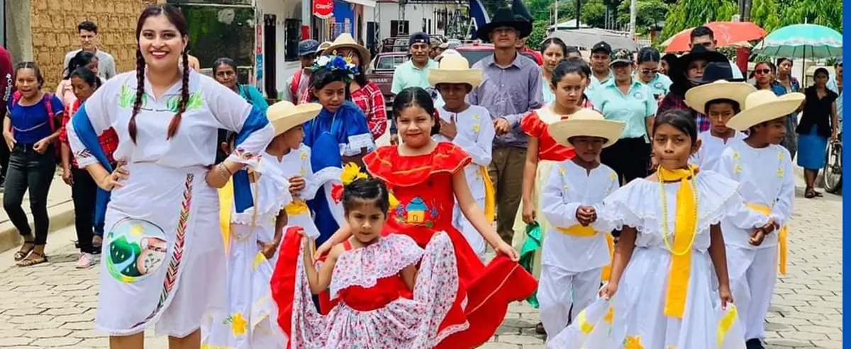 Mozonte de fiesta: Familias celebran aniversario haber sido elevada a municipio