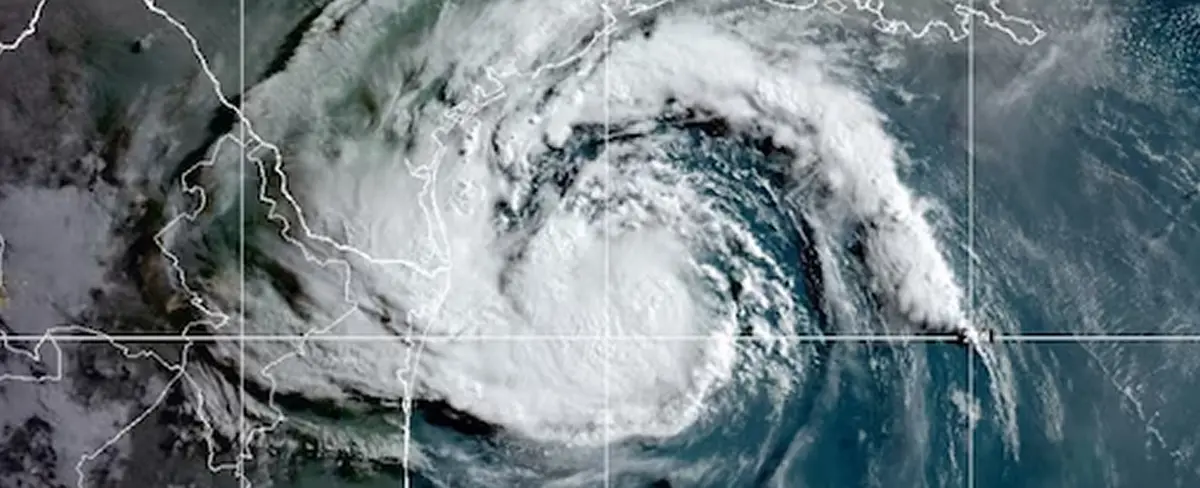 Beryl ha vuelto a intensificarse a huracán categoría 1 antes de llegar a Texas