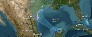 Beryl se degrada a tormenta tropical tras azotar con torrenciales lluvias en México