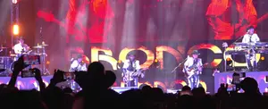 Bronco puso a cantar y bailar a los nicaragüenses en una noche inolvidable
