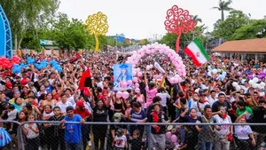 Música y algarabía en concierto revolucionario por el 45/19